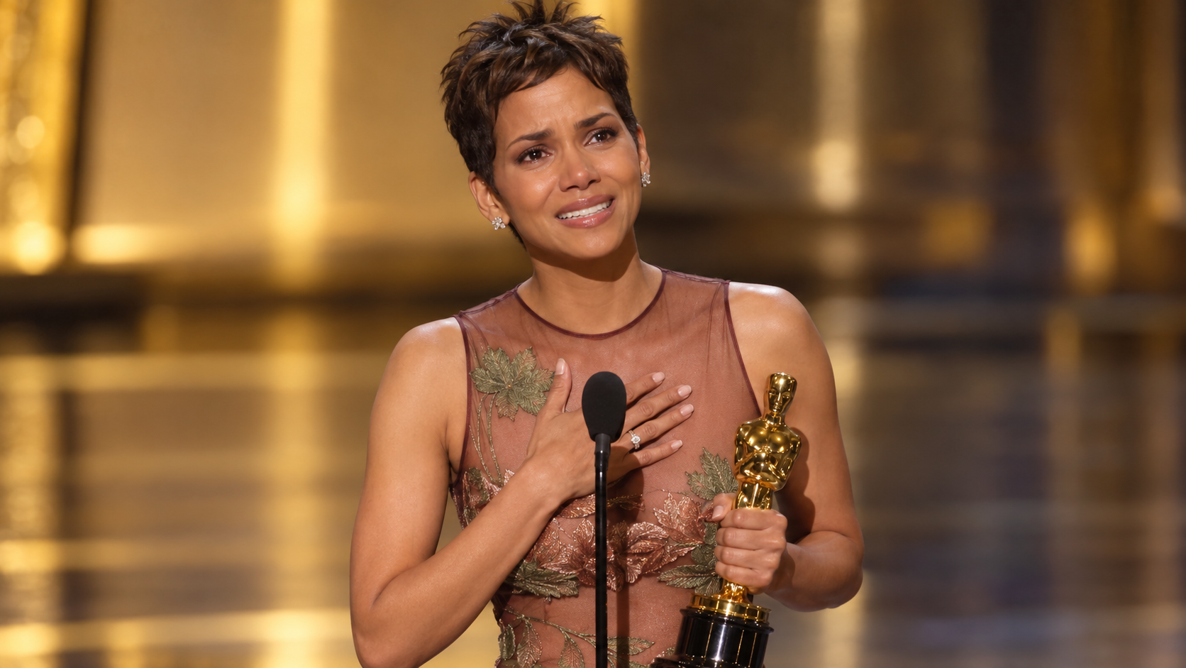 Halle Berry, 2002